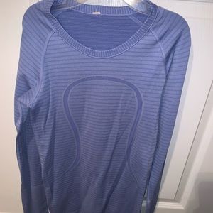 Lululemon long sleeve periwinkle shirt size 4